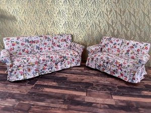 Dolls House - Two and Three Seater Sofas 1:16 Scale (Lot 610) - Picture 1 of 5