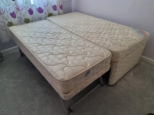 "3 in 1 " Bed by Layezee Cream used / unmarked - reduced £ - Picture 1 of 3