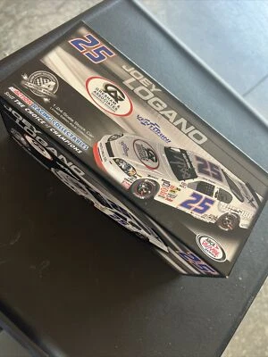 Vehículo diecast de carreras Joe Gibbs #25 Joey Logano escala 1:24 acción 2008 Foto 1 de 4