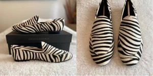 Mocasín Banana Republic para mujer talla 6,5 M Demi, cuero de becerro estampado de cebra nuevo en caja - Imagen 1 de 5
