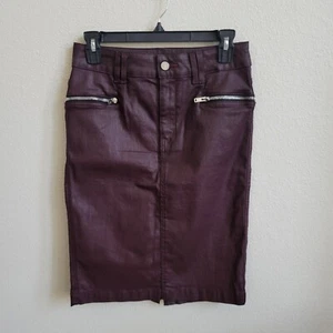 7 For All Mankind burgunderroter beschichteter Bleistiftrock Größe 27 (Medium) Reißverschluss Akzente - Bild 1 von 5