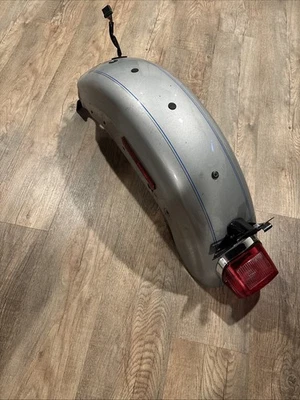 Оригинальный тормозной фонарь крыло заднего колеса и задний фонарь 04 05 06 Harley Sportster 1200 883 - Изображение 1 из 4