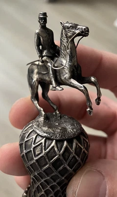 Superbe pommeau Canne Cravache Ombrelle Cheval Cavalerie Métal argenté ? - Photo 1/4