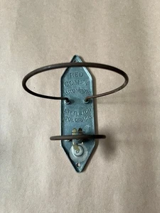 VINTAGE RED COMET FIRE EXTINGUISHER HOLDING BRACKET - SPRING IS INTACT - Picture 1 of 5