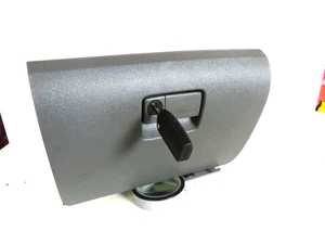 GENUINE FOCUS CC CONVERTIBLE GLOVEBOX WITH KEY AND LOCK 6N41 A06044 PDW 06-10 - Picture 1 of 5