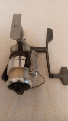 Quantum Energy Metal EM4-5 Spinnrolle  - Bild 1 von 4