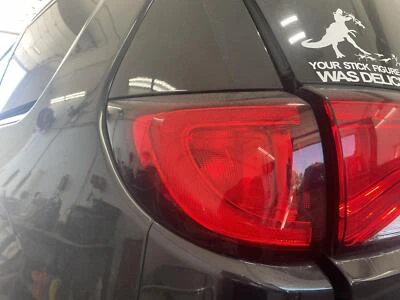 Used Left Tail Light Assembly fits: 2017 Chrysler Pacifica incandescent lamps qu - Image 1 of 4