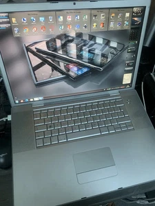 MacBook Pro 17" 2008 A1261 2.5GHz/4GB /500GB HDD /512MB NVIDIA GPU /NO BATTERY - Picture 1 of 22