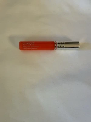 Brillo Clinique Long Last, color y fórmula descontinuados. Foto 1 de 2