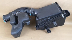 Toyota 4Runner FJ cruiser Air Cleaner filter box housing complete 17705-31381 - Picture 1 of 20