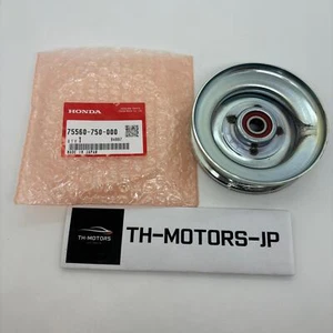 Genuine Honda Tensioner Pulley For H4514H HT3810 HT3813 HT4213 OEM 75560-750-000 - Picture 1 of 11