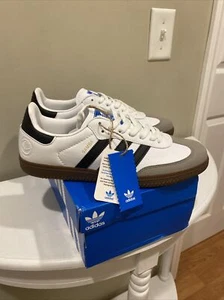 Size 7 - adidas Samba Vegan - FW2427 - Picture 1 of 6