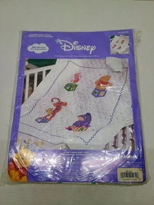 De colección NUEVO Janlynn Disney Poohs Hogar Bloque Fiesta Edredón Estampado Punto de Cruz 1132-78 - Imagen 1 de 2