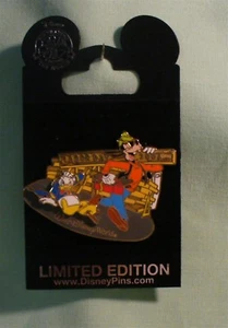 Walt Disney World Donald Duck & Goofy Labor Day 2006 Limited Edition Pin - Picture 1 of 1