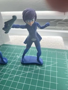 Figura de acción 2017 Burger King Mysticons Bow Hitting Zarya - Imagen 1 de 2