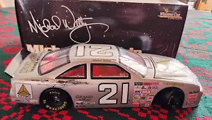 Star Trek First Contact 1996 NASCAR 1:24 Diecast Stock Car Michael Waltrip NIB - Picture 1 of 24