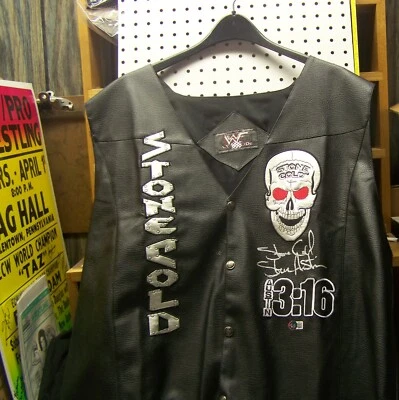 Chaleco Stone Cold Steve Austin Autografiado WWF con Certificación Beckett  Foto 1 de 4