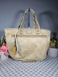 Coach Signature Scribble Canvas Tote L05M-250 - Picture 1 of 12