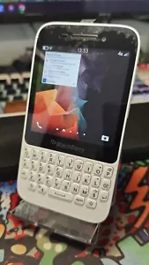 BLACKBERRY Q5 Colore Bianco Mai Usato Perfettamente Funzionante - Foto 1 di 9
