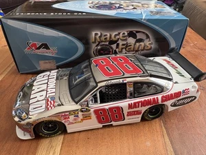 Dale Earnhardt JR 88 National Guard 2009 Impala, Maßstab 1:24 NASCAR Diecast - Bild 1 von 4