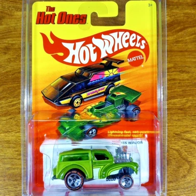 Hot Wheels The Hot Ones Chase Redline Morris Wagon Green 5 Spoke 2011 Minor 1000 - Image 1 of 3