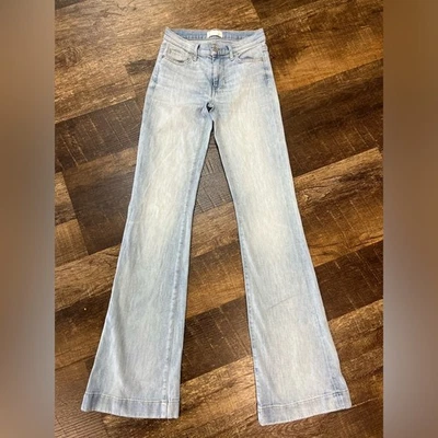 Pantalones de mezclilla 7 for all Mankind Dojo acampanados lavado claro talla 23 Foto 1 de 4