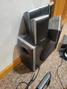 SAMSUNG HT-Q45 5-Disc DVD/CD 5.1ch Home Theater System W/ Remote WORKS - Picture 1 of 10