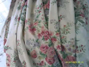 LOVELY VINTAGE COUNTRY COTTAGE FLORAL CURTAINS - Picture 1 of 13