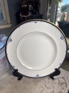 Royal Doulton England Princeton Pattern Dinner Plate 10 5/8" - Picture 1 of 7