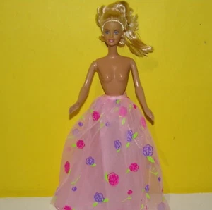Vestido rosa rosa rosa rosa muñeca Mattel con cuerda de pelo cuerpo giratorio muñeca - Imagen 1 de 4