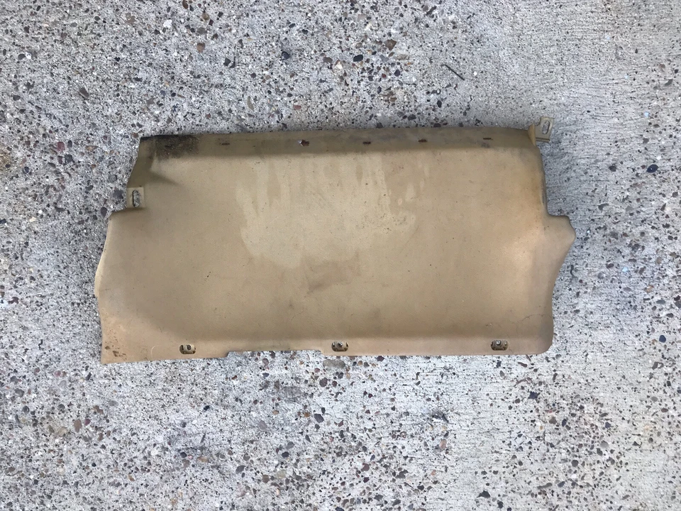 PANEL TABLERO INFERIOR BEIGE W123 230 240D 230C 280CE 300CD 280TE 280E 300D Foto 1 de 3