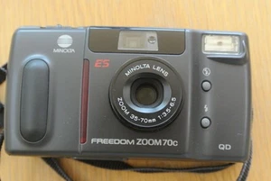 Minolta Freedom Zoom 70C 35mm Film Camera NICE WORKING - Picture 1 of 5
