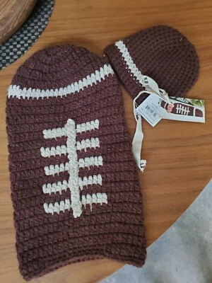 Novo com etiquetas Mud Pie Baby-Boys recém-nascido marrom malha crochê conjunto de fotografia futebol  - Imagem 1 de 4