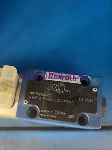 Valvola direzionale Rexroth R900561280 4WE6EA62EG24N9K4 - Foto 1 di 3