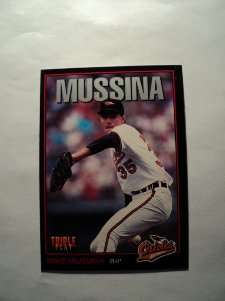 1993 Triple Play Baseball Mike Mussina #13 BALTIMORE ORIOLES .... AUCT#5521 - Image 1 of 1