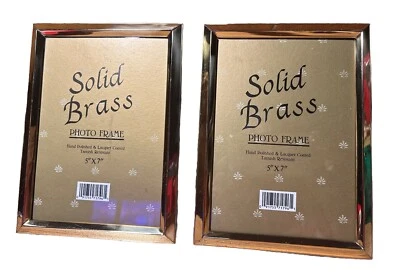 一对老式纯色黄铜独立式 5x7 英寸相框 2 件套状况良好 — 第 1/4 张图片
