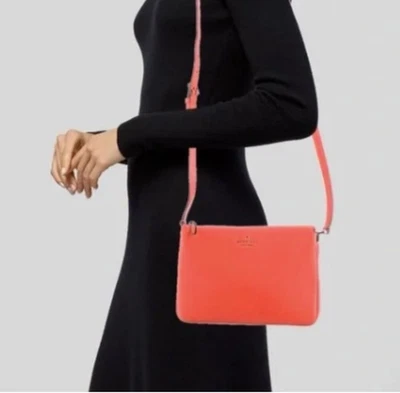 Сумка через плечо Kate Spade модель Leila шагреневая кожа коралловые бутоны оранжевая новая с ценниками - Изображение 1 из 4