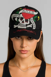Sombrero de Camionero Ed Hardy Vintage Y2K Calavera Estrás Negro “El amor mata lentamente” - Imagen 1 de 11