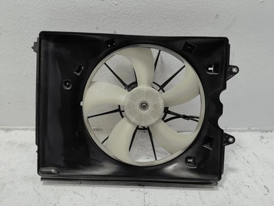 Cubierta del ventilador de refrigeración del lado del conductor del radiador Acura MDX 2014-2020 con motor y cuchilla OEM Foto 1 de 4