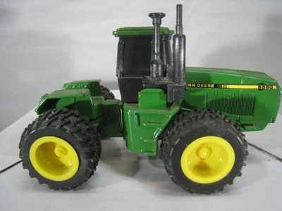 John Deere 8560 Tractor Diecast Model 1:64 Scale Farm Toy Collectible 2570U - Image 1 of 4