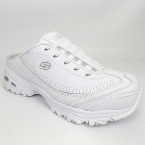 skechers in white