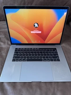 "Laptop Apple MacBook Pro i7 7.ª generación 2,90 GHz 16 GB/500 GB SSD (A1707) 15""" Foto 1 de 4