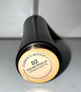 Nuova custodia LANCOME L'Absolu Rouge 82 Rouge Pigalle Drama rossetto opaco pulsante - Foto 1 di 4
