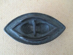 Small Antique Cast Iron Toy Size SAD IRON Antique Without Handle AZ47 - Picture 1 of 10