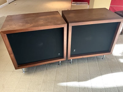 Altavoz JBL C38 Vintage - funcionando y en estado original. Foto 1 de 4