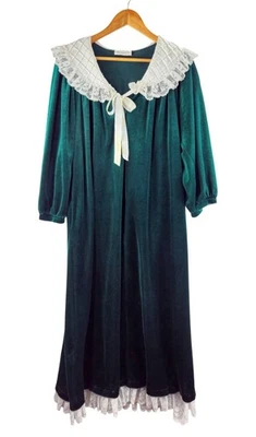 Komar Vtg 80s Housecoat Robe M Green Velvet White Collar Lace USA Granny Core - Image 1 of 4