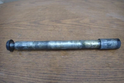 1993 HONDA ST1100 FRONT WHEEL AXLE Foto 1 de 4