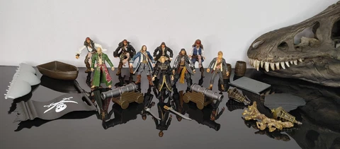 Disney Zizzle Pirates of the Caribbean Lot of Figures w/ Accessories Cover