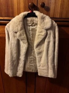 Ivory short mink jacket, size 10, excellent condition. - Picture 1 of 3