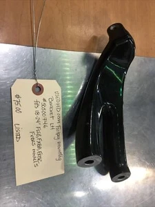 Harley Davidson oem Footpeg Mounting Bracket LH #50500746 - Bild 1 von 1